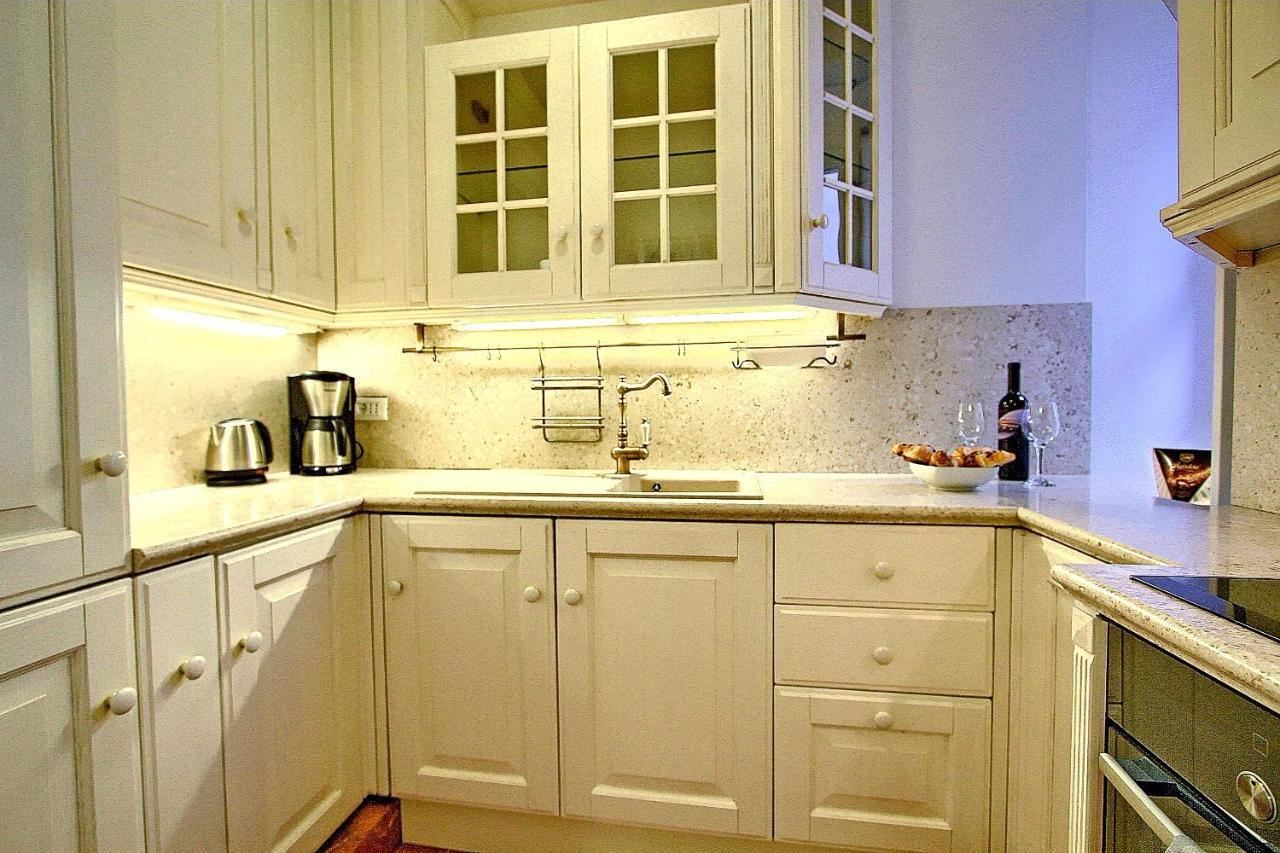 Old Town R&c Apartment